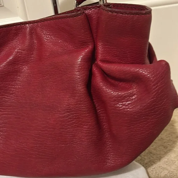 Dolce & Gabbana Lisa Pleated Red Grain Leather Bag With Compact & Dustbag - Picture 2 of 14